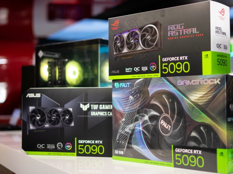 GeForce RTX 5090, RTX 5080, RTX 5070 Ti, RTX 5070, RTX 4090, RTX 4080 Super, RTX 4080, RTX 4070 Ti Super