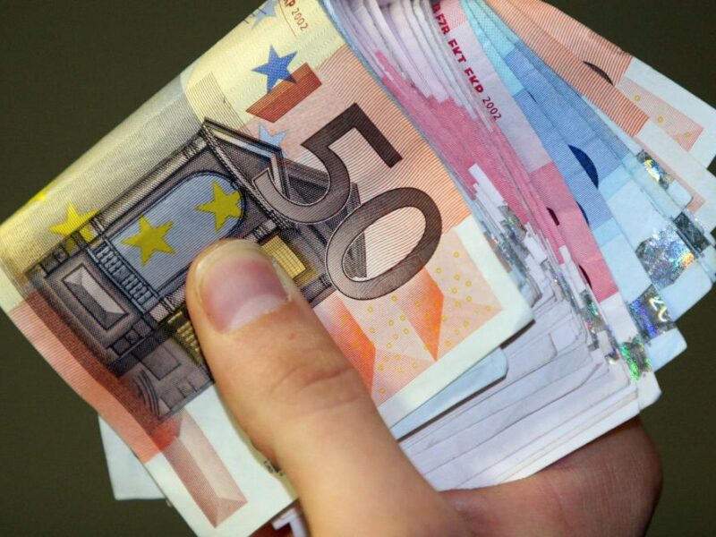 Kredyty i inwestycje prywatne od 6.000 do 55 500 000 zl / EURO